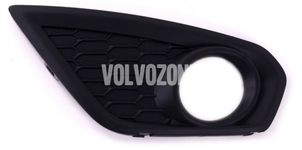 Fog light bumper cover right P1 (2010-) C30